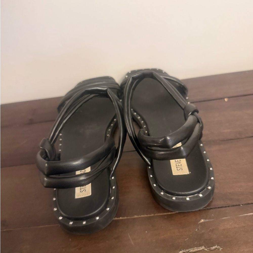 Steve Madden Black Knotted Strap Stud-Trim Sandals - Picture 3 of 5
